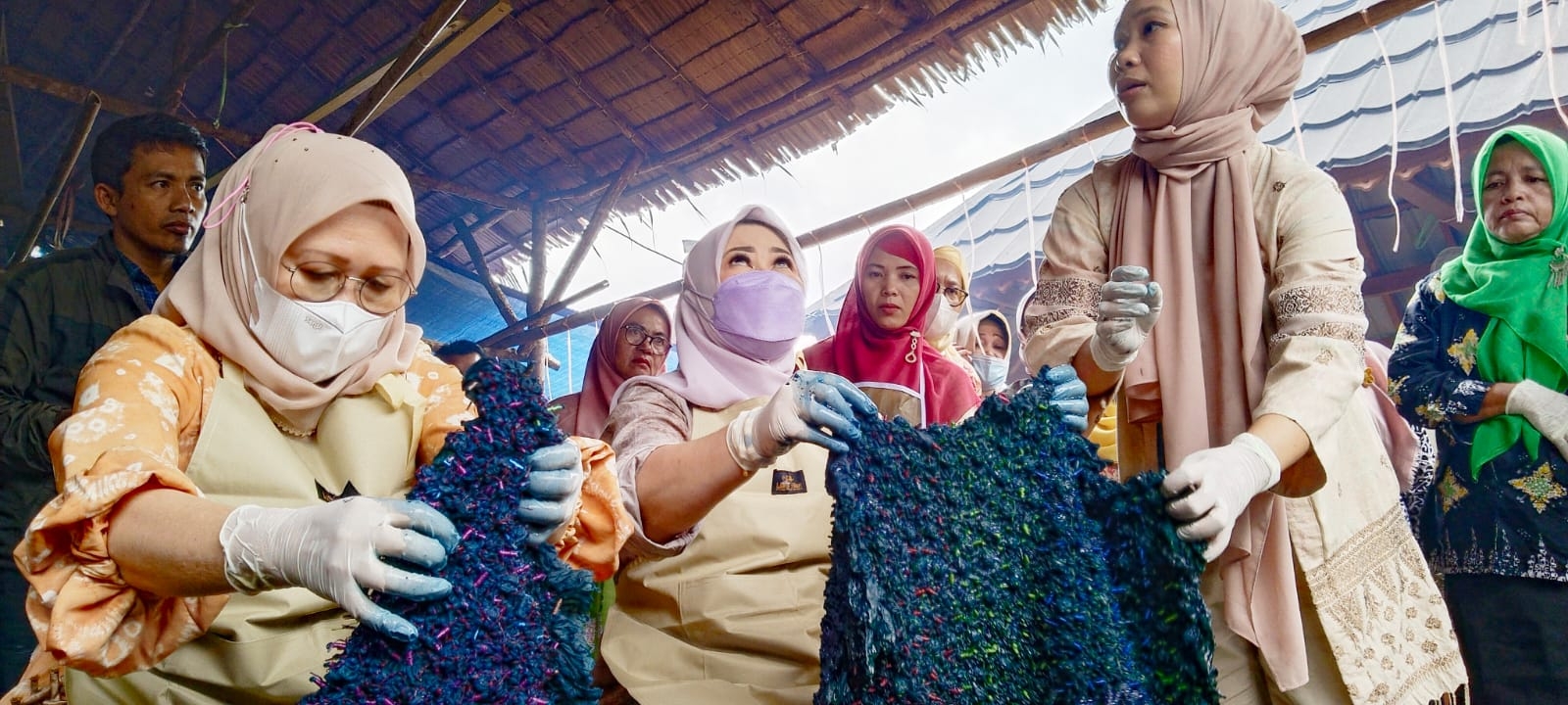 Febby Deru Harapkan PKK se-Sumsel Kembangkan Pewarna Alami pada Jumputan dan Songket