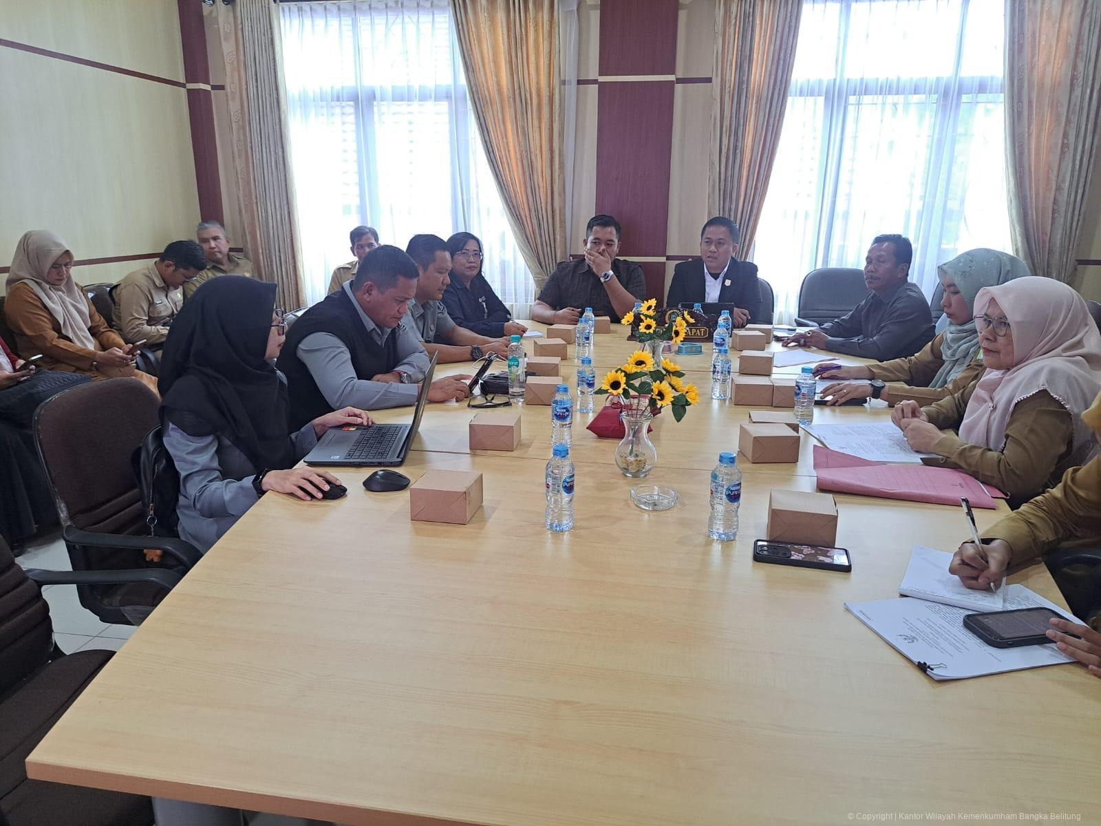 Kolaborasi Kemenkum Babel dan DPRD Belitung Timur Bahas Ranperda Jaminan Sosial dan Tanggung Jawab Sosial 