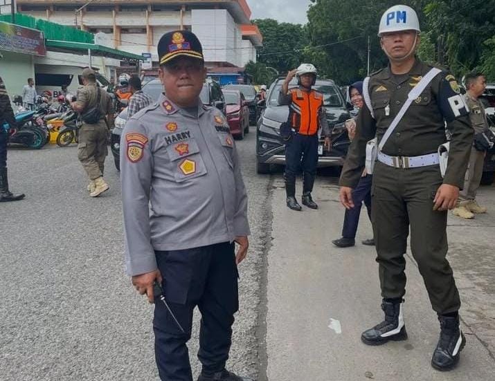 Kendaraan Keluarga Pasien di RS AK Ghani Diarahkan Parkir di Dinas Kebudayaan Palembang, Tindak Mobil Pedagang