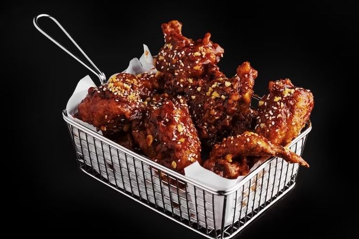 Suka Sayap Ayam? Coba Resep Ayam Goreng Pedas Ala Restoran Wingstop Dijamin Nikmat