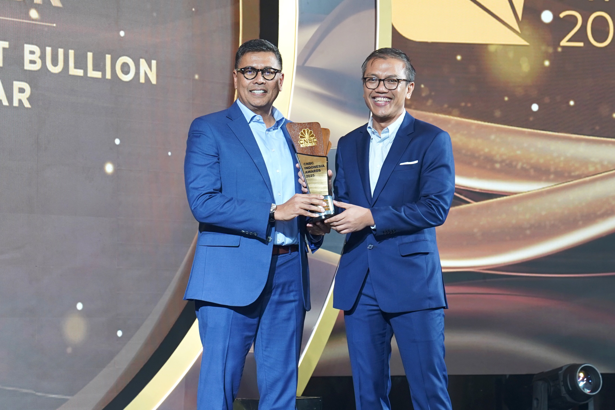 Dirut BSI, Anggoro Eko Cahyo Dinobatkan Sharia Banking Transformation Leader 2025