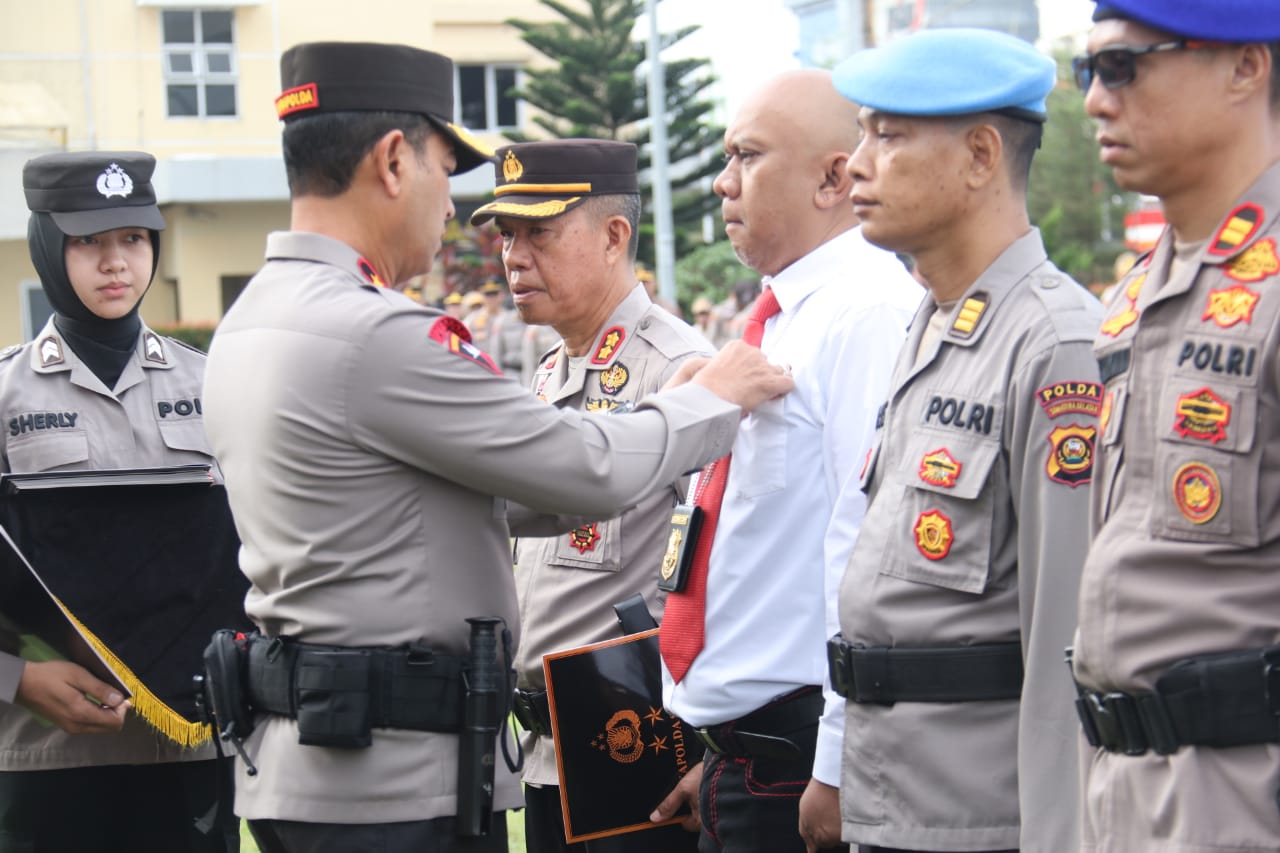184 Personel Berprestasi Polda Sumsel Terima Penghargaan Kapolda, 53 Orang Raih PIN Emas