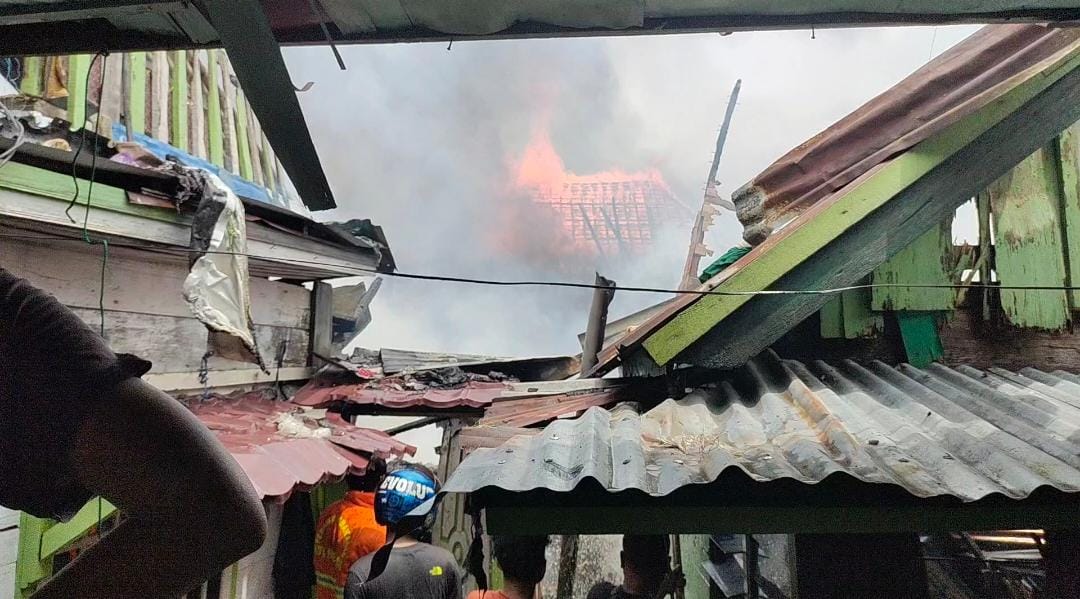 Kebakaran Landa Rumah Warga Lr Siliwangi Palembang