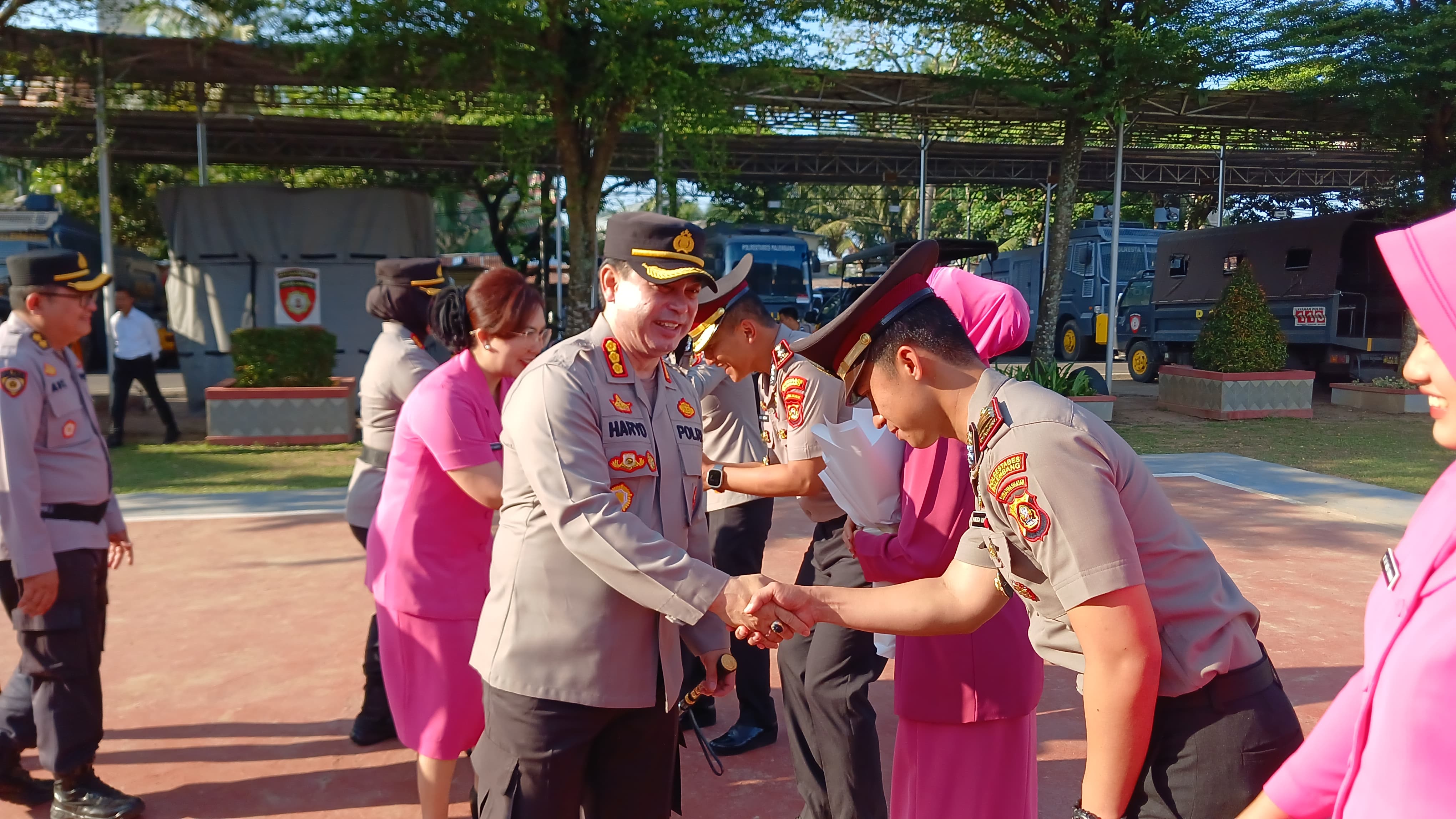 Ratusan Personel Polrestabes Palembang Naik Pangkat, 25 Orang ASN dan Polri Purna Bakti 