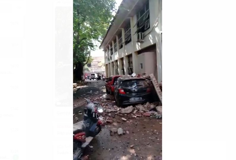 Bangunan di Pasar dan Perkantoran Ambruk Timpa Mobil, Waspada Potensi Gempa Susulan di Cianjur 
