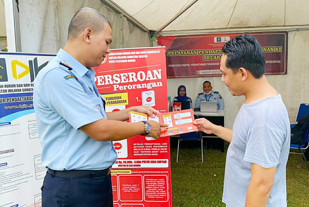 Kemenkumham Sumsel Layanani Masyarakat Lubuk Linggau pada Festival Gendang Melayu