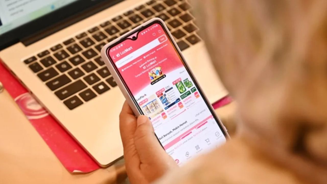 Tips Aman Menghindari Penipuan Belanja Online Terbaru 2026: Cara Hindari dapat Baju Lebaran yang Zonk!