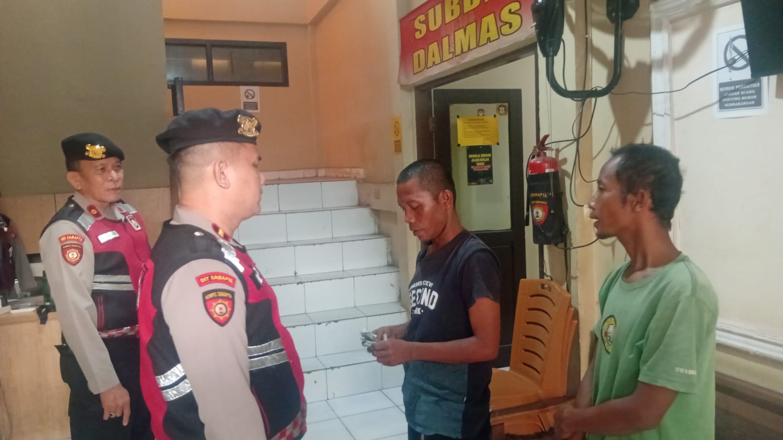 Bikin Resah, Polda Sumsel Amankan Dua Pelaku Pungli Sopir Truk di Pintu Keluar Tol Keramasan