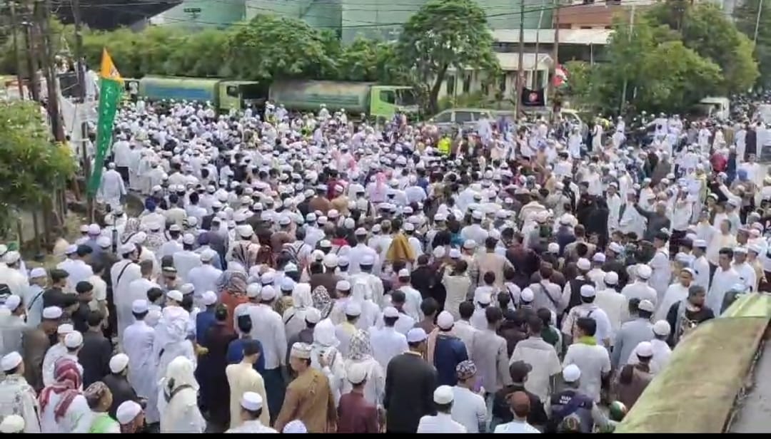 Puluhan Ribu Jemaah Padati Puncak Acara Ziarah Kubro Palembang Darussalam 2025, Hindari Jalan Ini