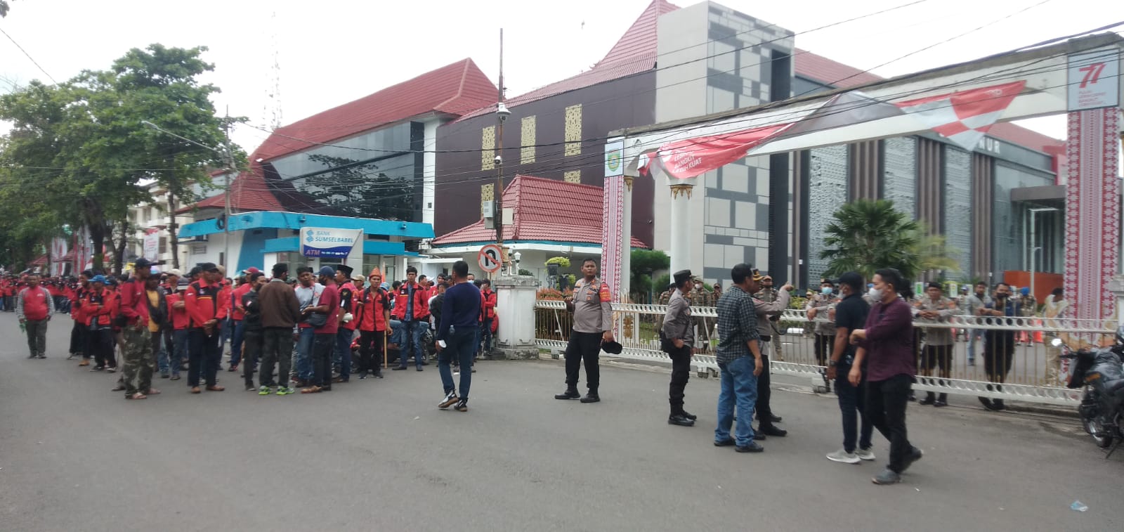 Massa Serikat Buruh Siap Geruduk DPRD Sumsel