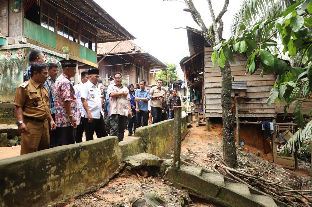 Pembangunan Desa Pengaturan Dinilai Lamban