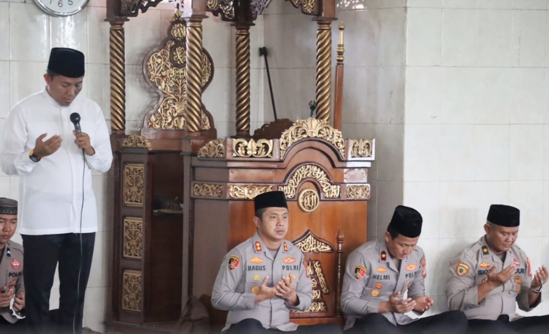 Peduli Korban Bencana Alam di Sumatera, Polres Ogan Ilir Gelar Binrohtal dan Doa Bersama