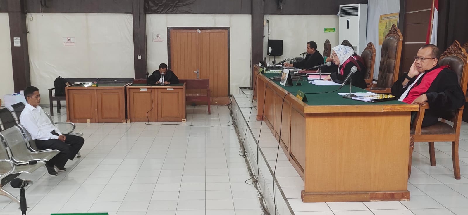 Korupsi Rp299 Juta untuk Renovasi Rumah, Oknum Petugas Penagihan Listrik Dihukum 1 Tahun 6 Bulan Penjara