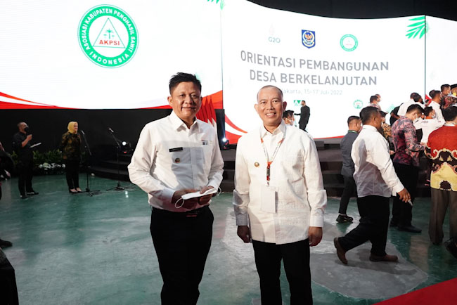 Bupati OKU Timur, Enos Hadiri Munas Pertama AKPSI di Jakarta 