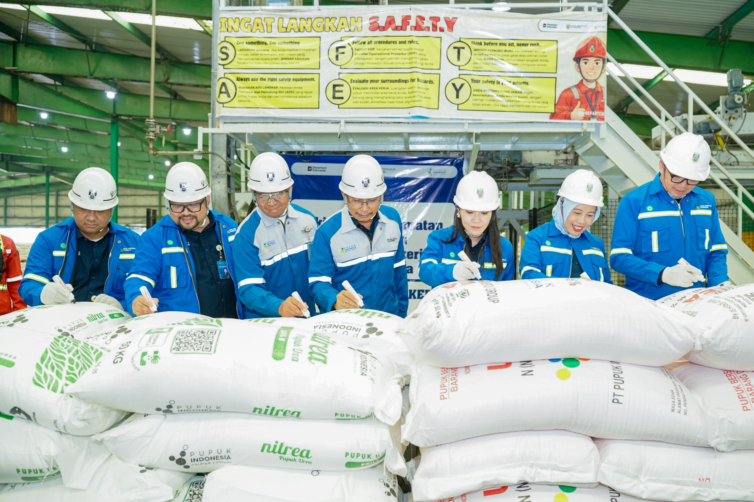 Pengantongan Pupuk Perdana 2026, Pusri Perkuat Kinerja dan Keberlanjutan Pembangunan Pabrik Pusri III-B