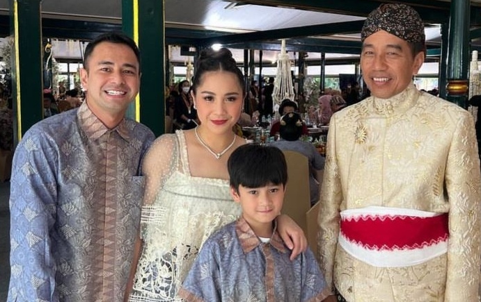 Salah Sasaran, Warganet Minta Jokowi Buat UU Perselingkuhan Di Postingan Raffi Ahmad