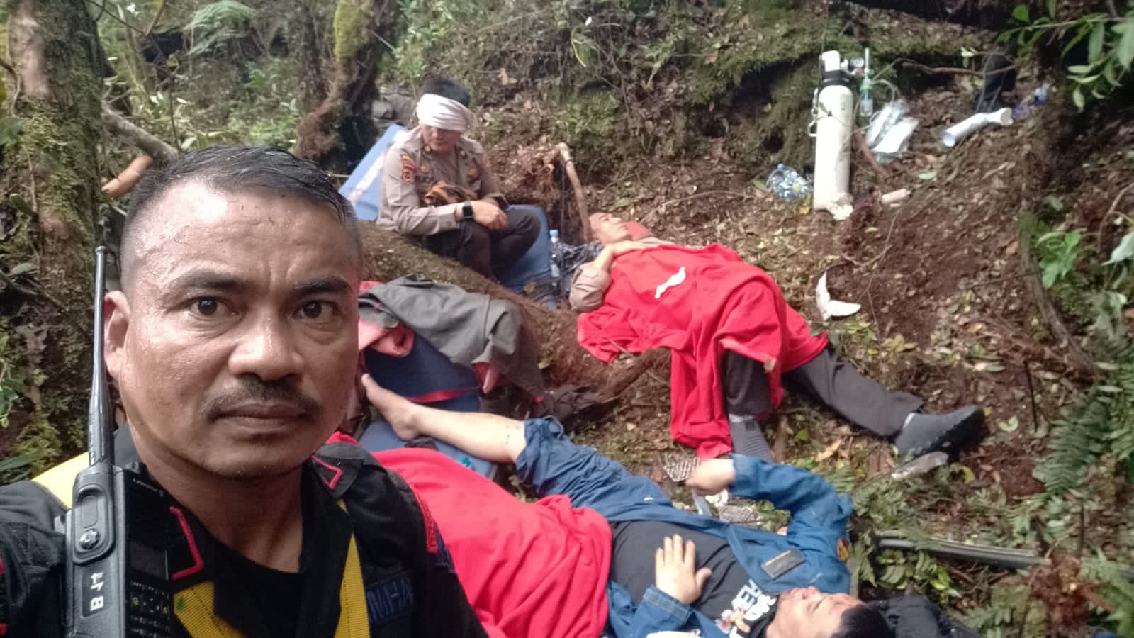 Tim SAR, Basarnas dan Medis Tiba di Lokasi Kecelakaan Helikopter, Kapolda Jambi dan Rombongan Ditemukan 