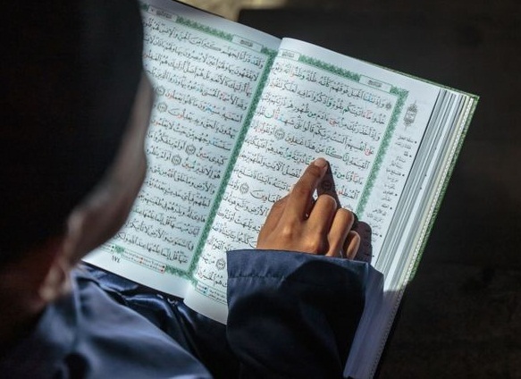 Heran Kenapa Hafalan Tak Kunjung Melekat di Kepala? Kenali Penyebab Sulitnya Menghafal Al-Quran 