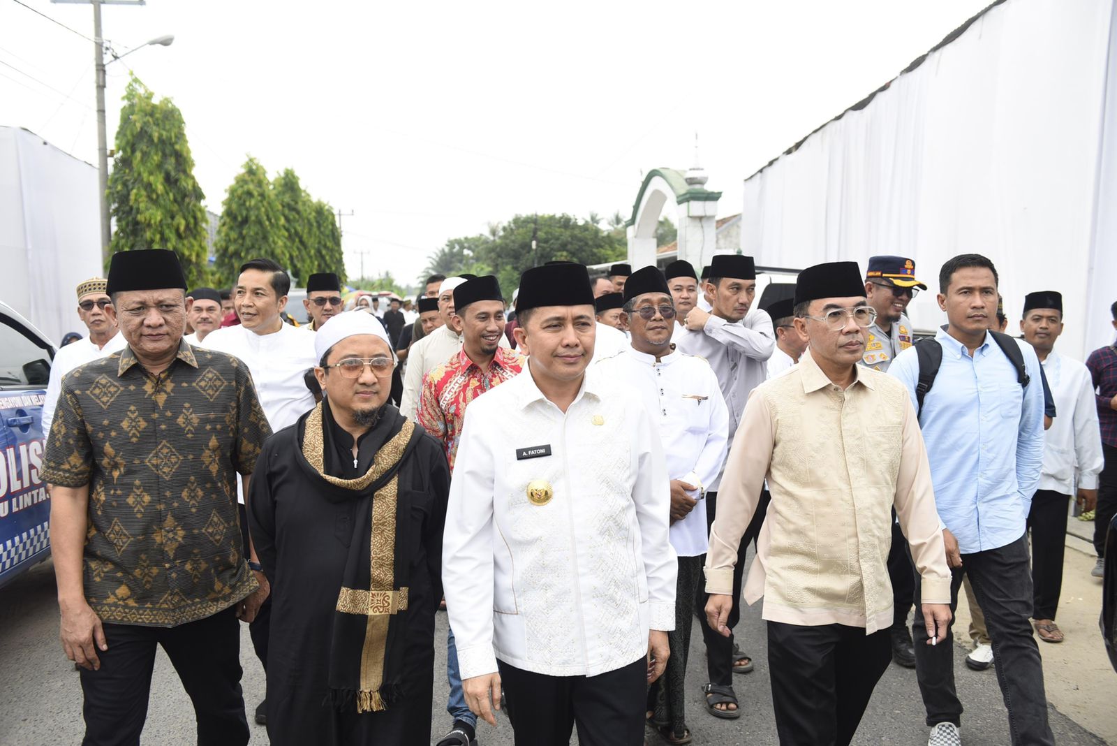 Pj Gubernur Agus Fatoni dan Ustaz Yusuf Mansur Hadiri Pengajian Akbar di Ponpes Tahfidz Al Hikmah Istiqomah