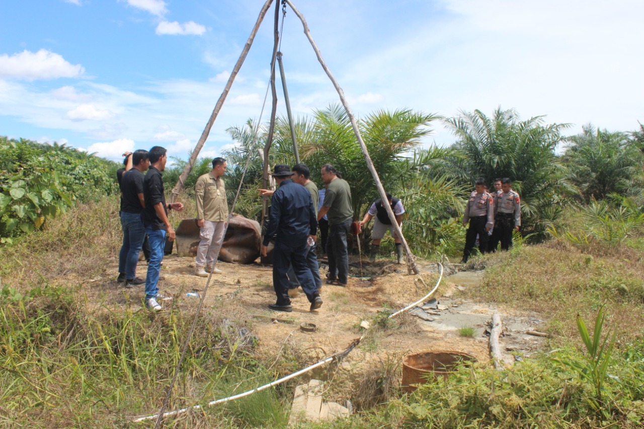 Temukan Aktivitas Tambang Minyak Ilegal di Musi Rawas, Polisi Amankan 2 Warga