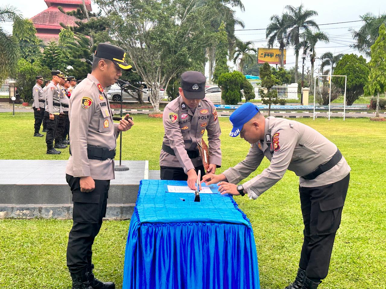 Polres Ogan Ilir Gelar Upacara Penutupan Latihan Kerja Siswa Diktuk Bintara Polri Gelombang II 2024