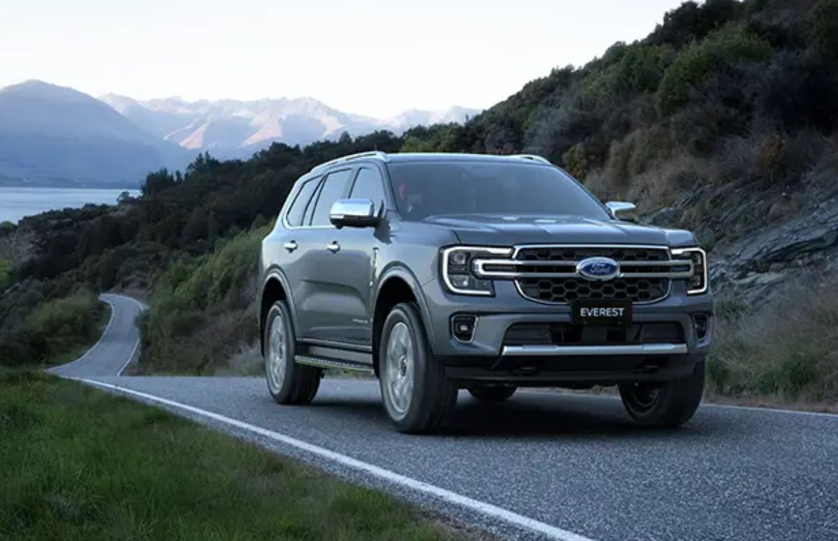Ford Everest di 2026 Dilengkapi Spesifikasi Irit Bahan Bakar: SUV Keluarga yang Mumpuni di Berbagai Medan