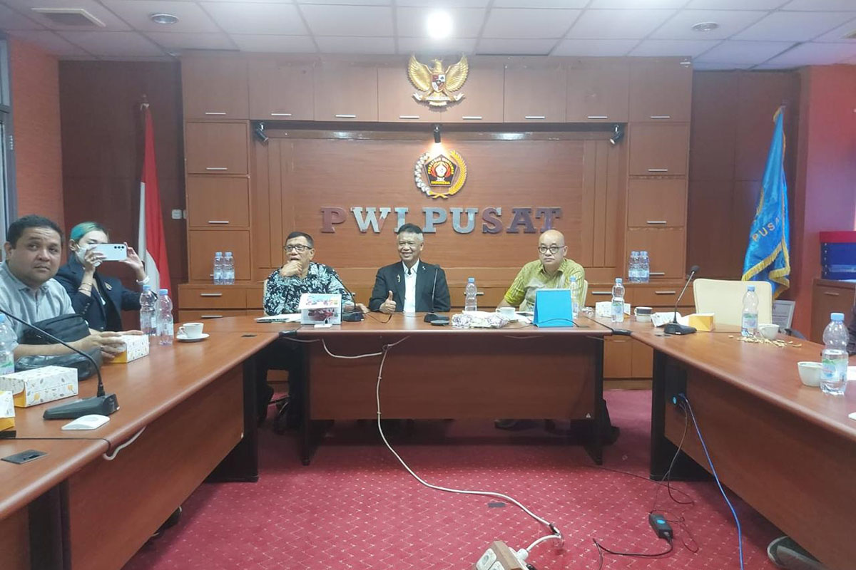 Rapat Pleno PWI Pusat: Hendry Ch Bangun Resmikan Pemberhentian H. Ilham Bintang Sebagai Ketua Dewan Penasihat