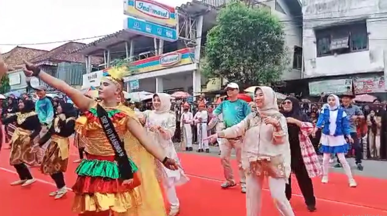  Warga Kota Prabumulih Tumpah Ruah ke Jalan, Saksikan Karnaval 