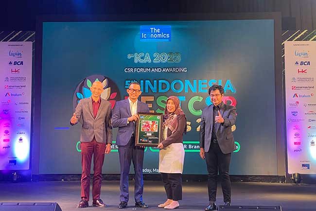 Pusri Palembang Raih Penghargaan Indonesia CSR Brand Equity Awards