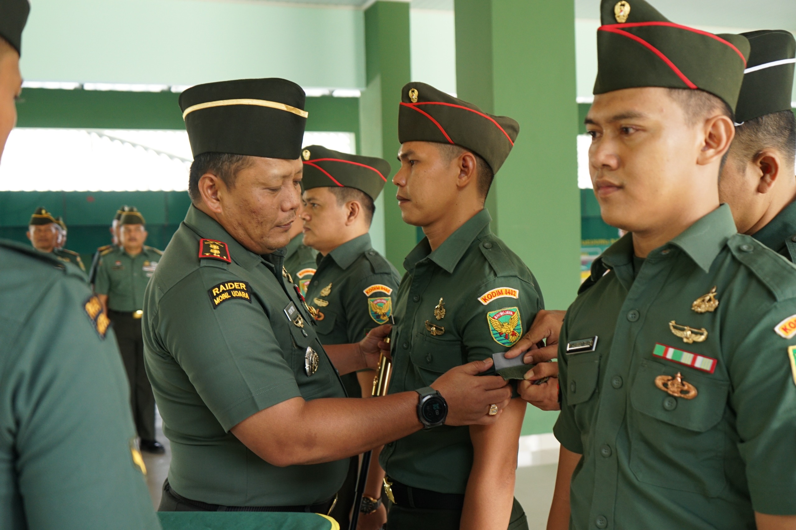 Hindari Pelanggaran, Pesan Dandim 0402/OKI kepada Puluhan Prajurit yang Naik Pangkat 