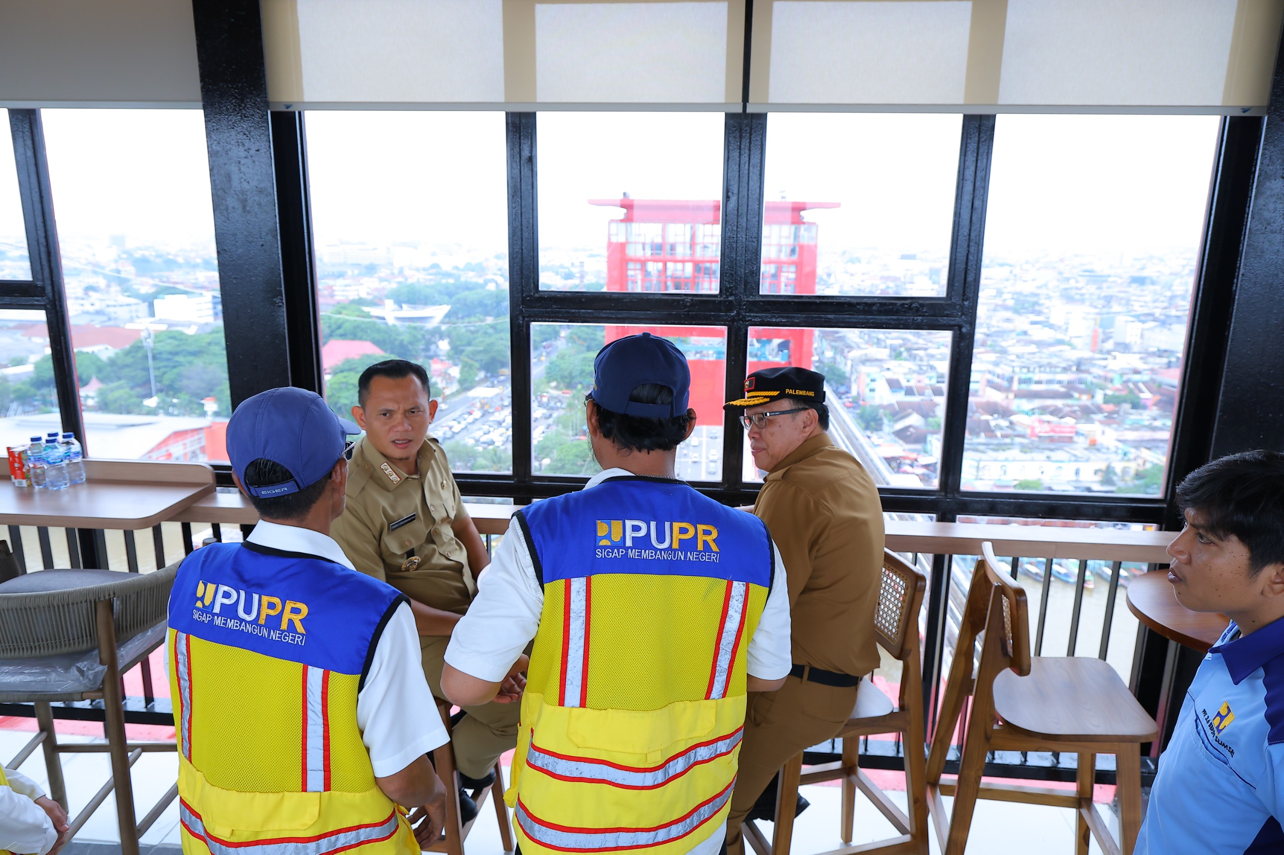 Tinjau Tower Jembatan Ampera Bagian Ulu, Pj Walikota Palembang: Lift Baru dan Kondisi Sudah Sangat Baik