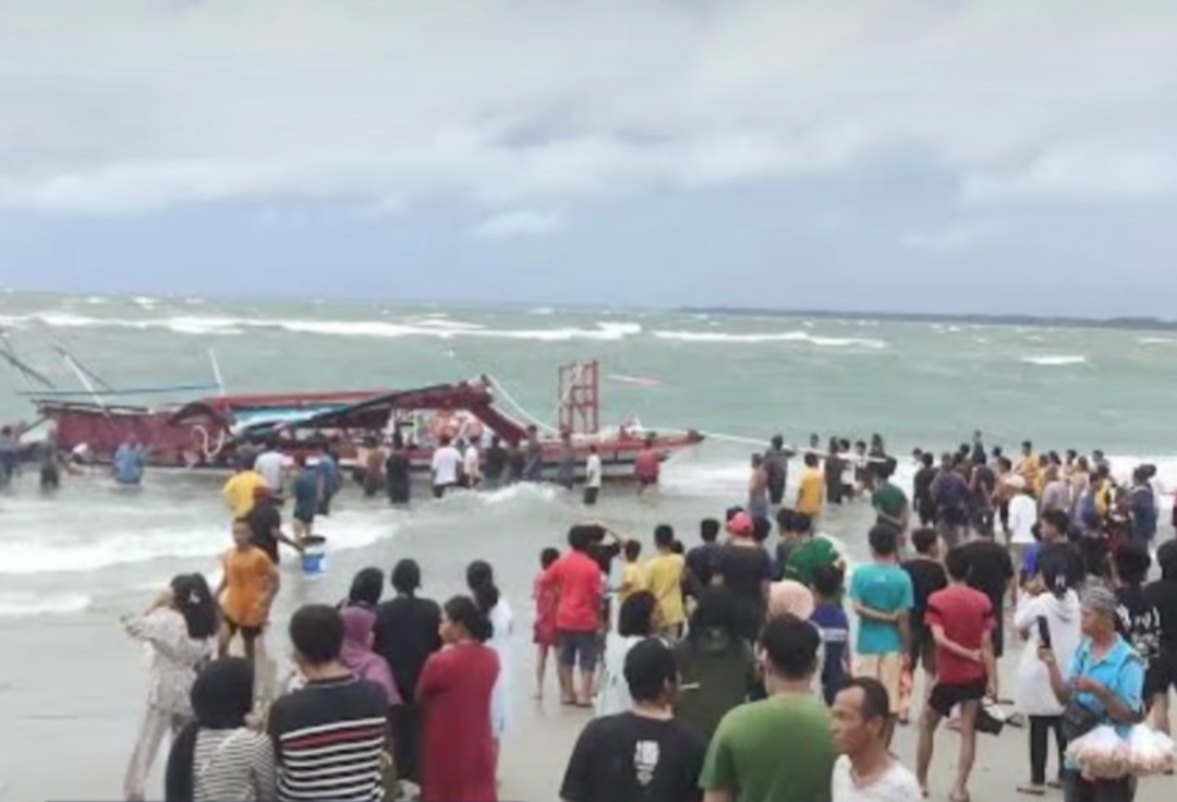 Sebelum Terbalik, Kapal Wisata Maut di Bengkulu Sempat Alami Mati Mesin Lalu Diterjang Ombak dan Tenggelam
