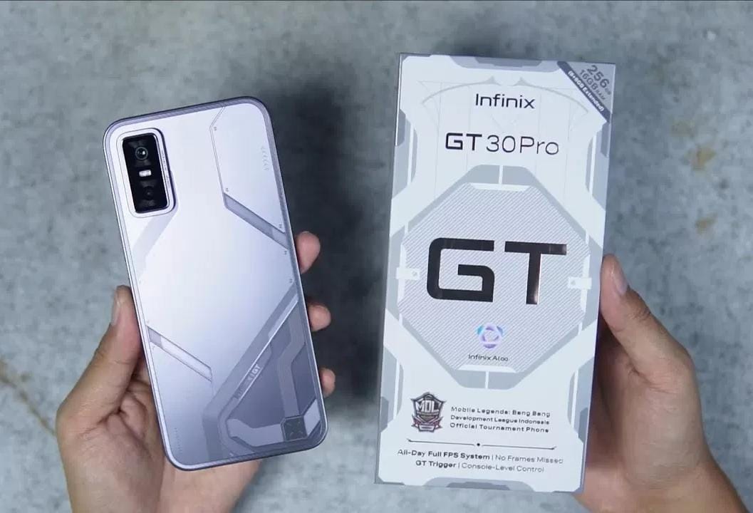 Infinix GT 30 Pro Punya Tampilan Desain Futuristik dengan Tombol GT Trigger