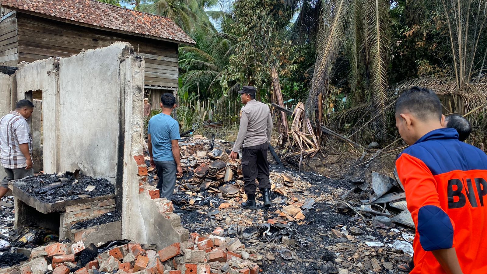 2 Rumah Warga di Rupit Muratara Hangus Terbakar, Proses Pemadaman Alami Kendala