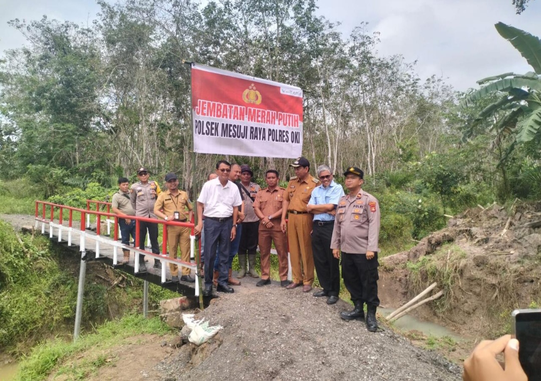 Akses Warga Terpencil Kian Terbuka Jembatan Merah Putih Polsek Mesuji Raya Dibangun 