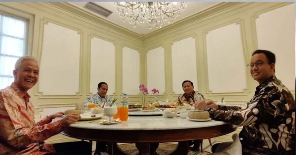  Presiden Jowoki Undang Makan Siang Tiga Capres di Istana Merdeka, Kompak Pakai Batik