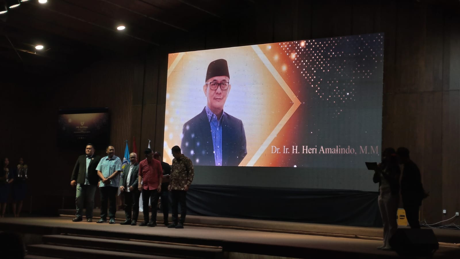 Bangga, Bupati PALI Terima Penghargaan Sebagai Tokoh Otomotif Sumatera Selatan