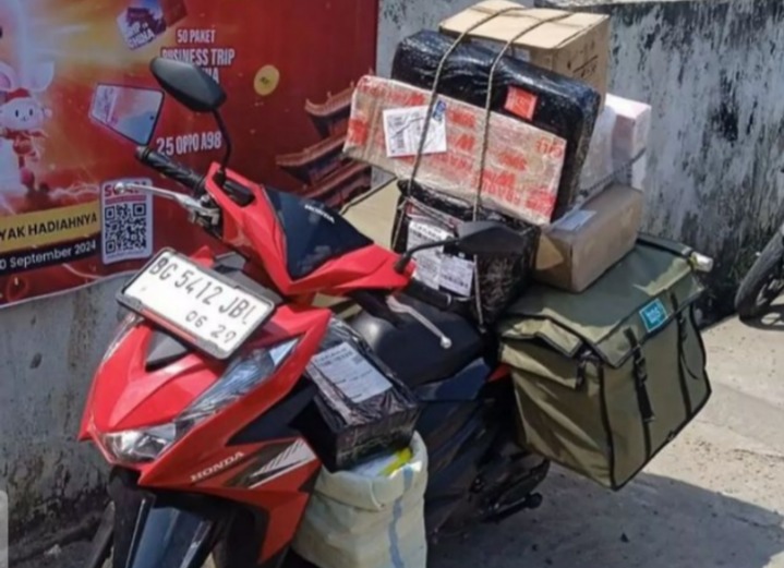 Parkir Sebentar di Kantin Sekolah, Motor Milik Kurir di Palembang Raib Dicuri Beserta Paket-Paketnya 