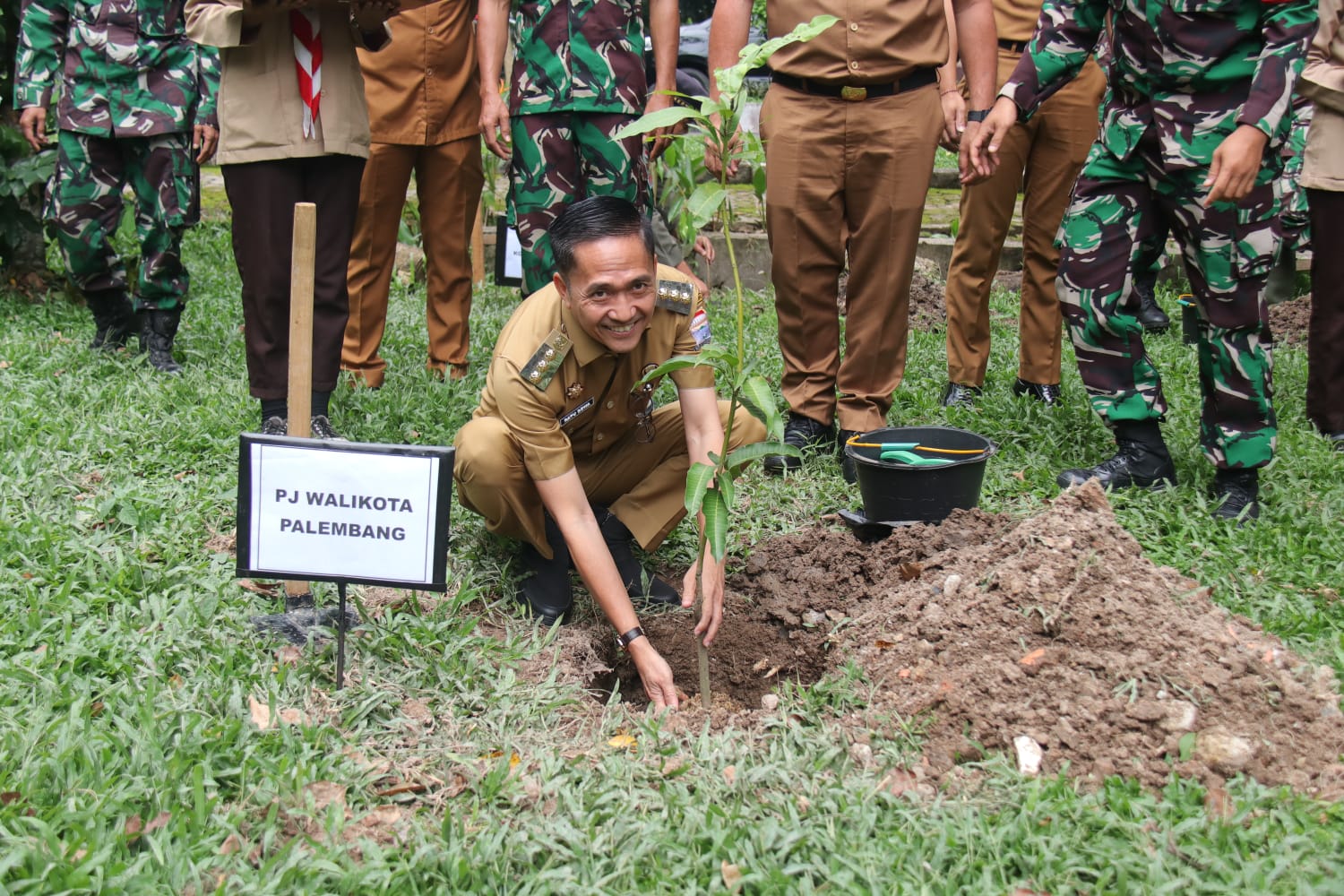 Pj Wako Palembang Ratu Dewa Gencarkan Gerakkan Tanam Pohon, Antisipasi Pencemaran