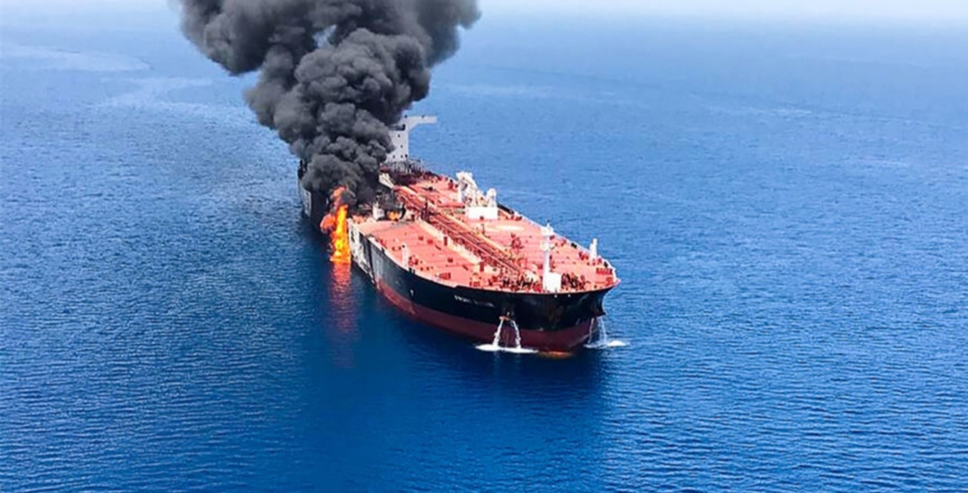 Kapal Tanker Minyak Kena Hantam Rudal Iran, Perang Arab Makin Ngeri