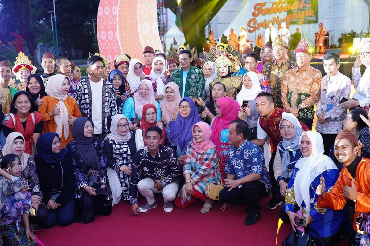 Festival Sriwijaya 2024, Tim Kesenian Muara Enim Pukau Menparekraf Sandiaga Uno 
