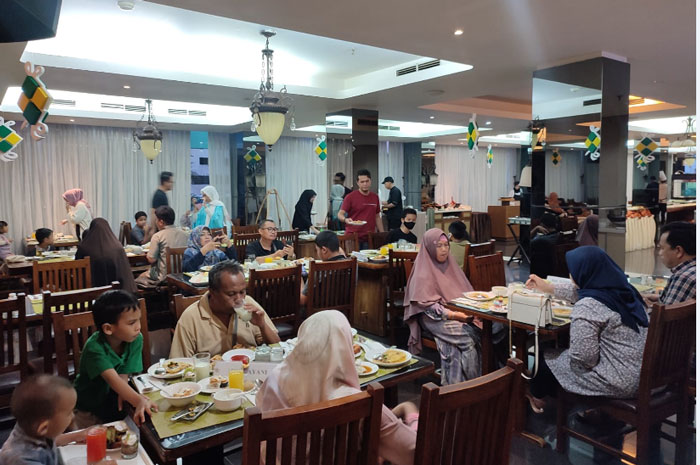 Buka Bersama di Emilia Hotel Palembang, Hanya Rp125 Ribu Per Orang