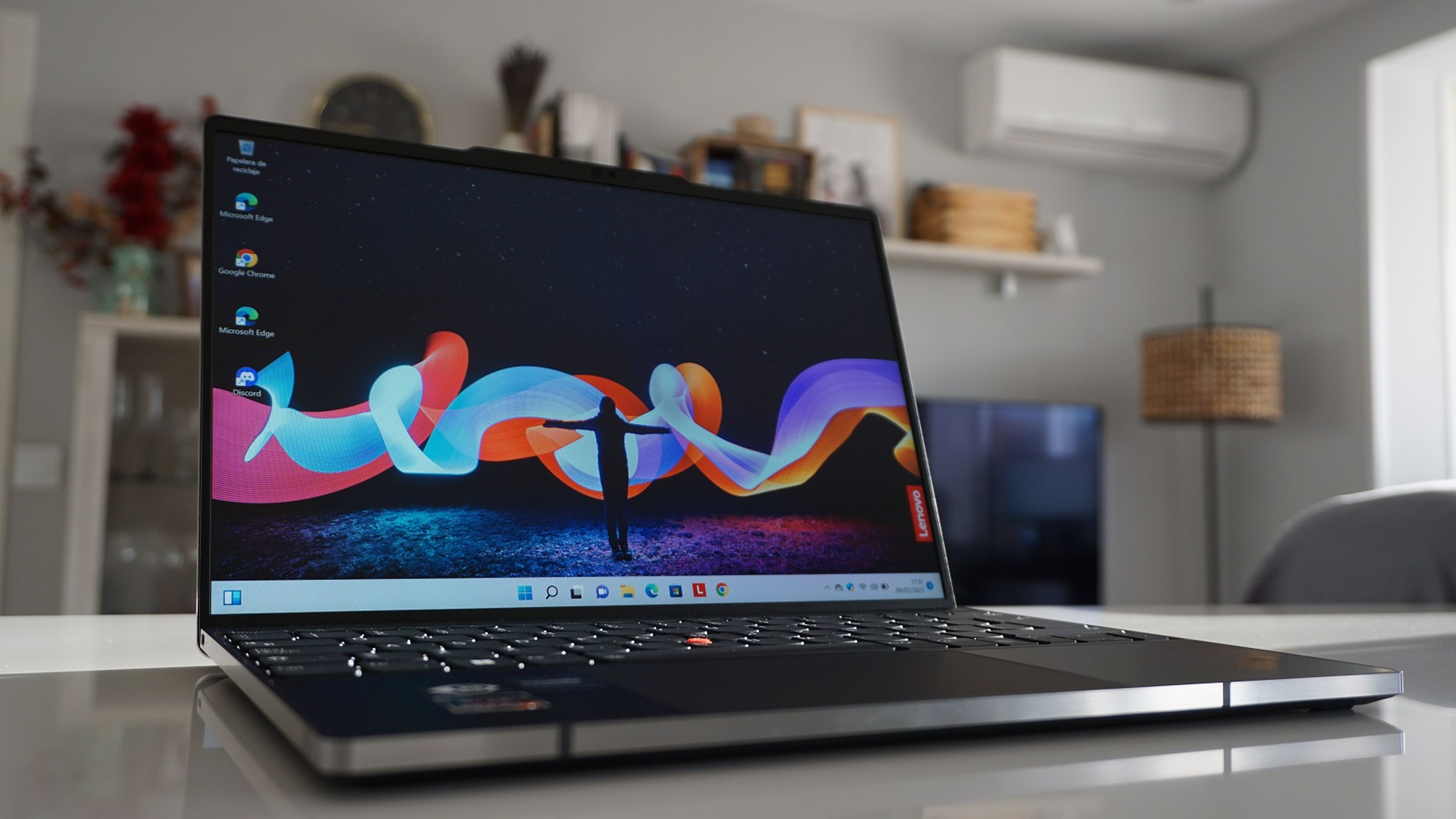 Lenovo ThinkPad Z13 Gen 1, Laptop Paling Mewah dan Stylish dengan Material Vegan Leather 