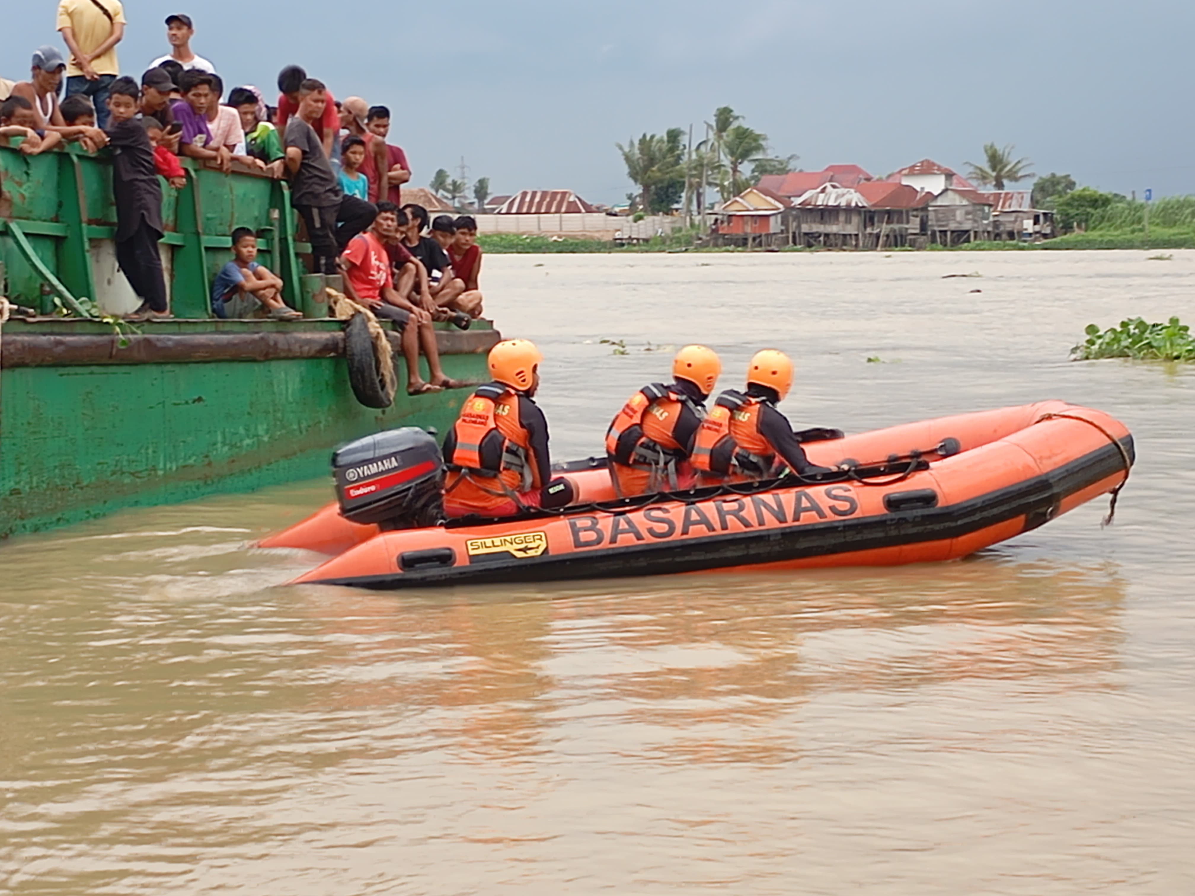 Mandi Bersama Teman, Bocah Laki-Laki Tenggelam di Perairan Sungai Musi Palembang