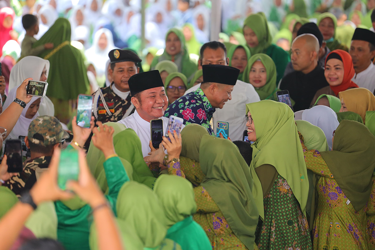 Peringatan Harlah Muslimat dan Fatayat NU, Gubernur Deru Titip Pesan Syukur dan Sabar
