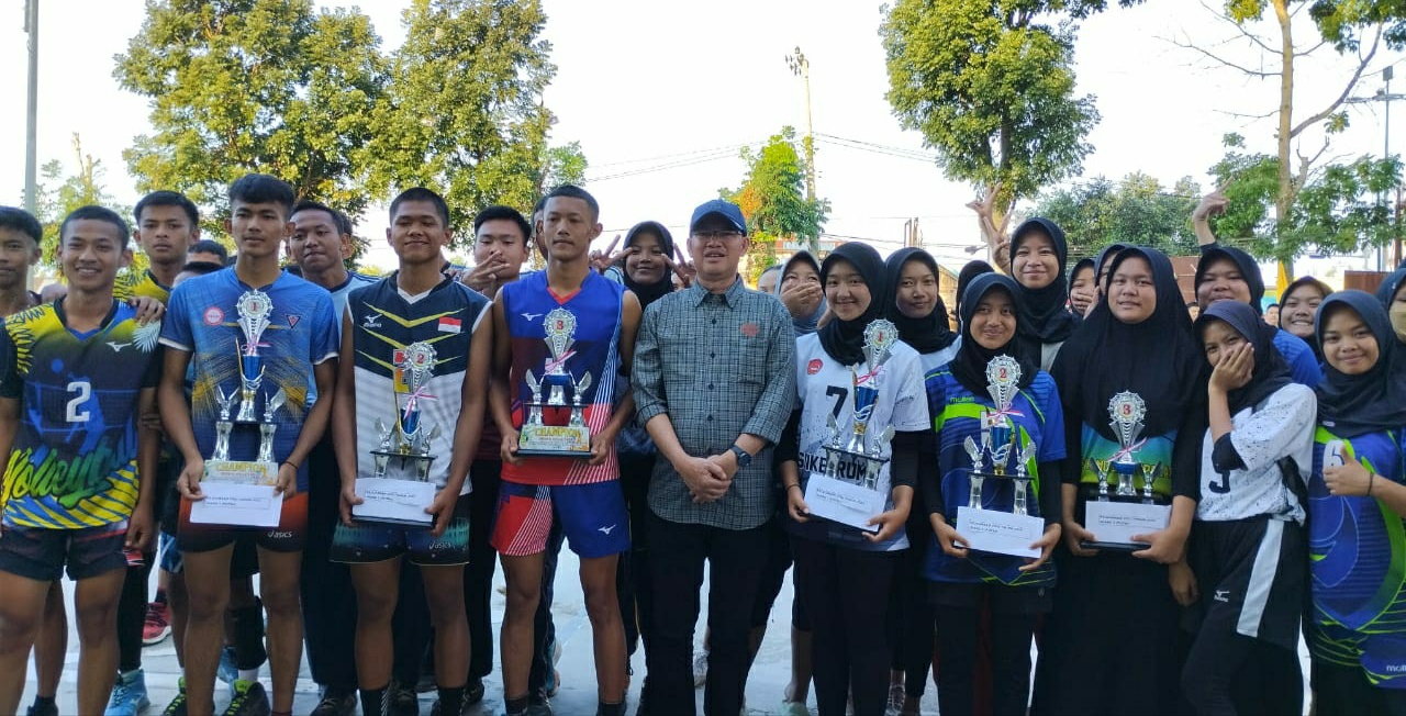 Alpian Maskoni Resmi Menutup Kejuaraan Bola Voli Piala Walikota Pagaralam Tingkat SMA