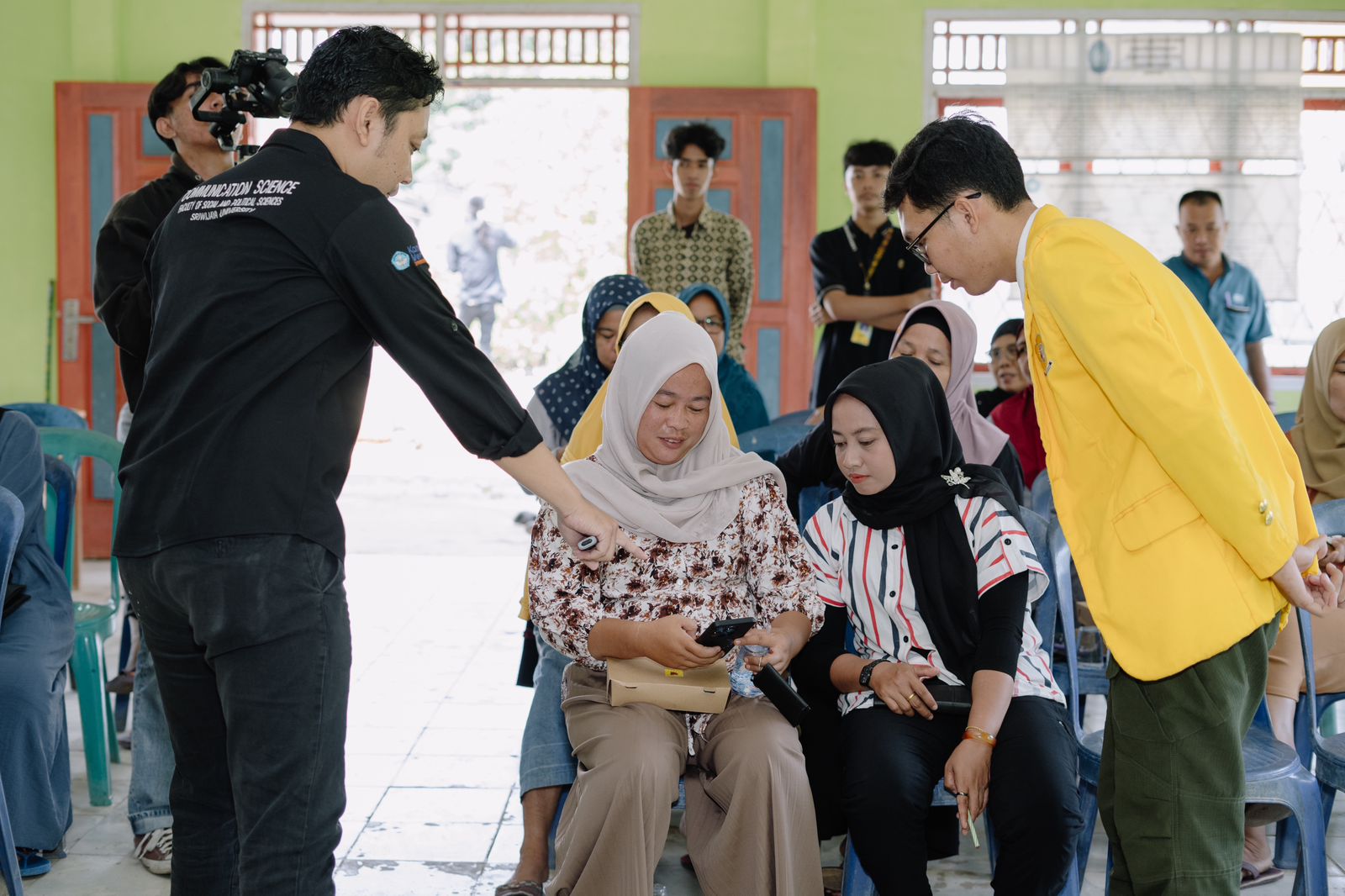 Tim Pengabdian Jurusan Ilmu Komunikasi FISIP Unsri, Dampingi Pelaku UMKM di Ogan Ilir untuk Pemasaran Digital