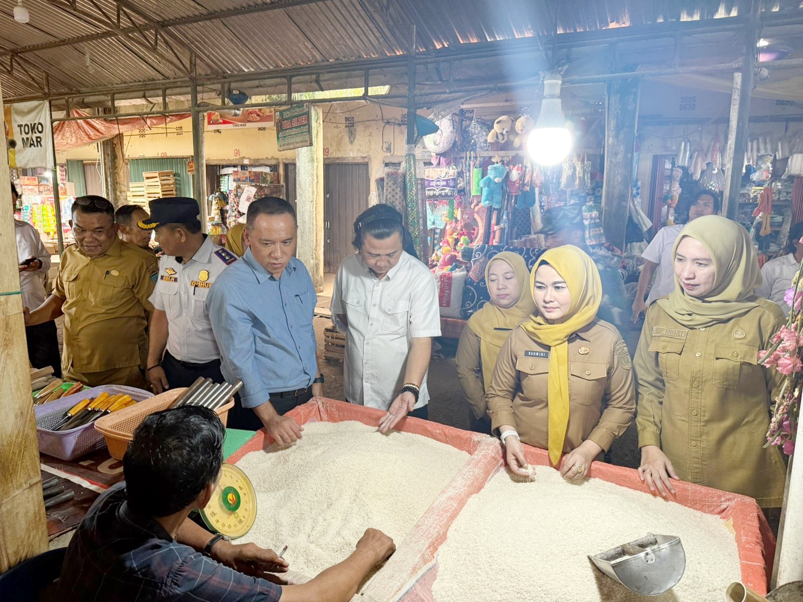 Jelang Nataru 2025/2026, TPID Ogan Ilir Sidak Pasar, Pastikan Harga dan Stok Bahan Pokok Aman