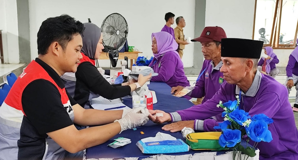 Puluhan Lansia Desa Pangkul Prabumulih, Antusias Ikuti Pemeriksaan Kesehatan Gratis Pertagas