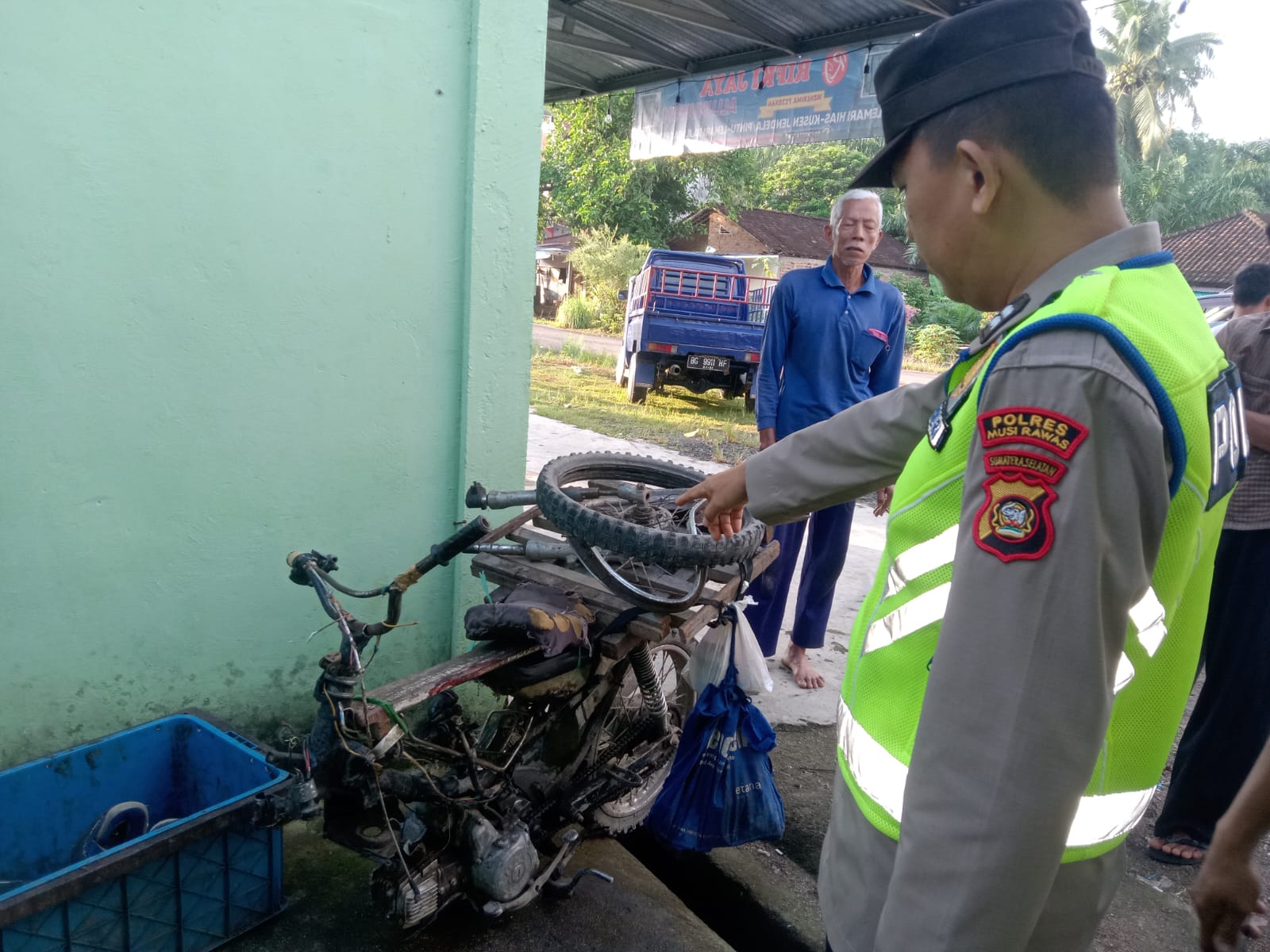 Pengendara Honda Supra 'Jambrong' Diseruduk Motor Trail, Begini Kondisi 2 Korban 